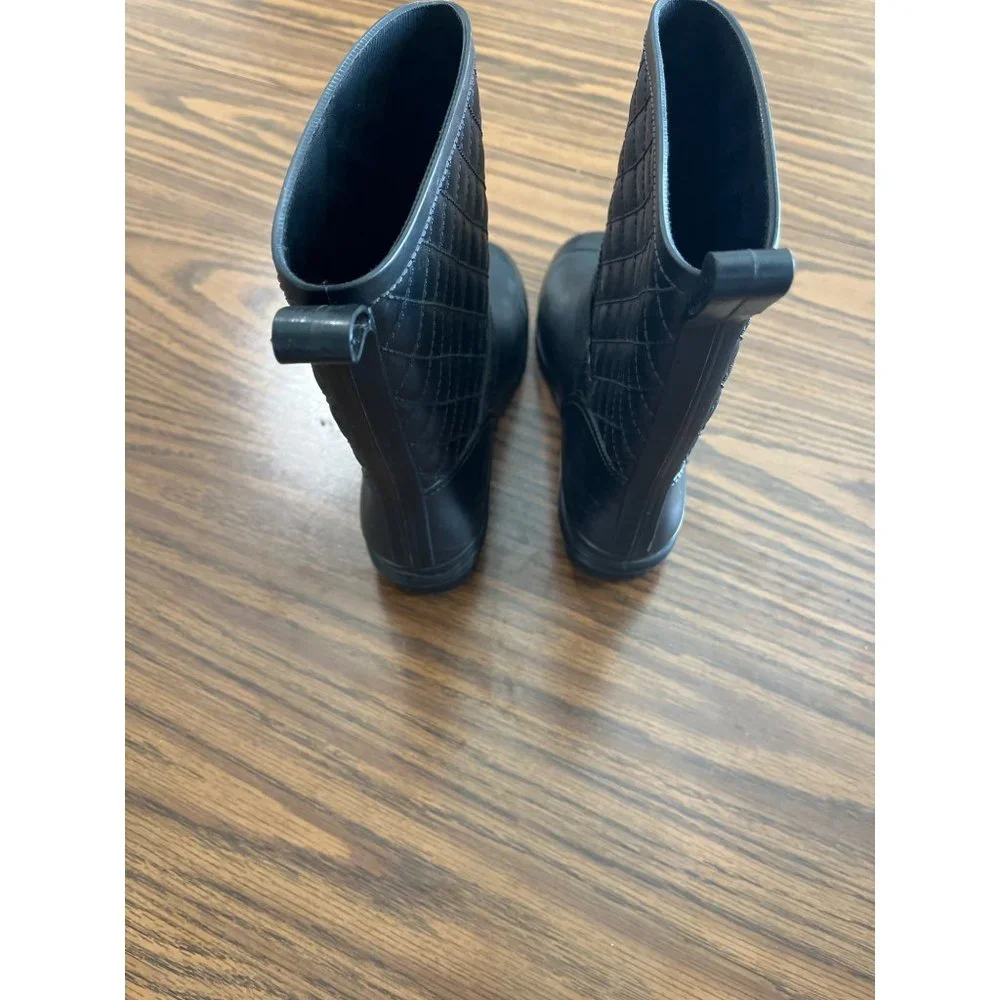 Portland Beltie black pull on rain boots size 5